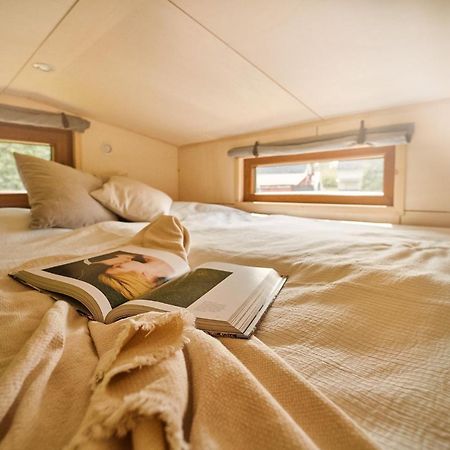 Tiny House Oerebro Orebro Exterior photo